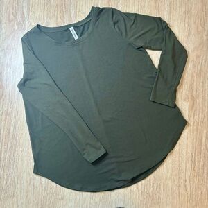 Zenana Premium L/S Tunic